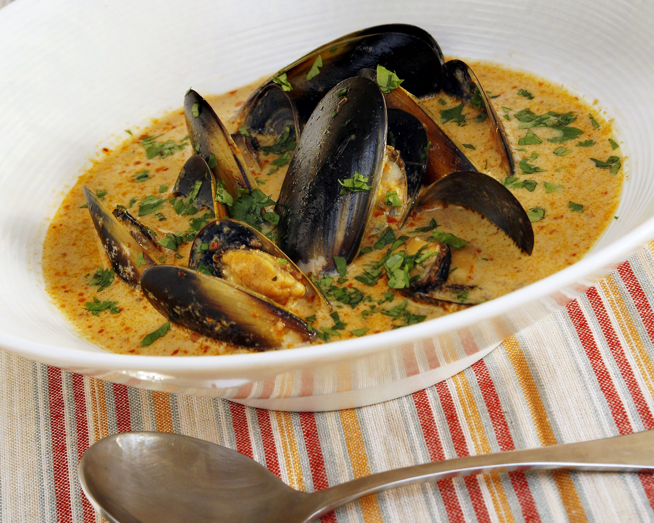 Coconut and Galangal Mussel Soup