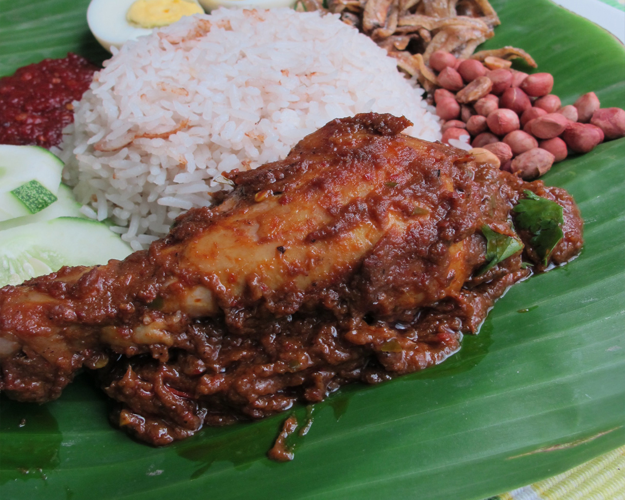 Malaysian Nasi lemak with Rendang Chicken