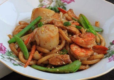 Stir Fried Udon with Prawns, Scallops and Chilli sauce