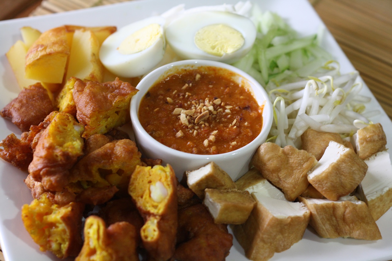 Indian Rojak Items WorldPlatter – brought to you by WORLDFOODSIndian Rojak - WorldPlatter ...